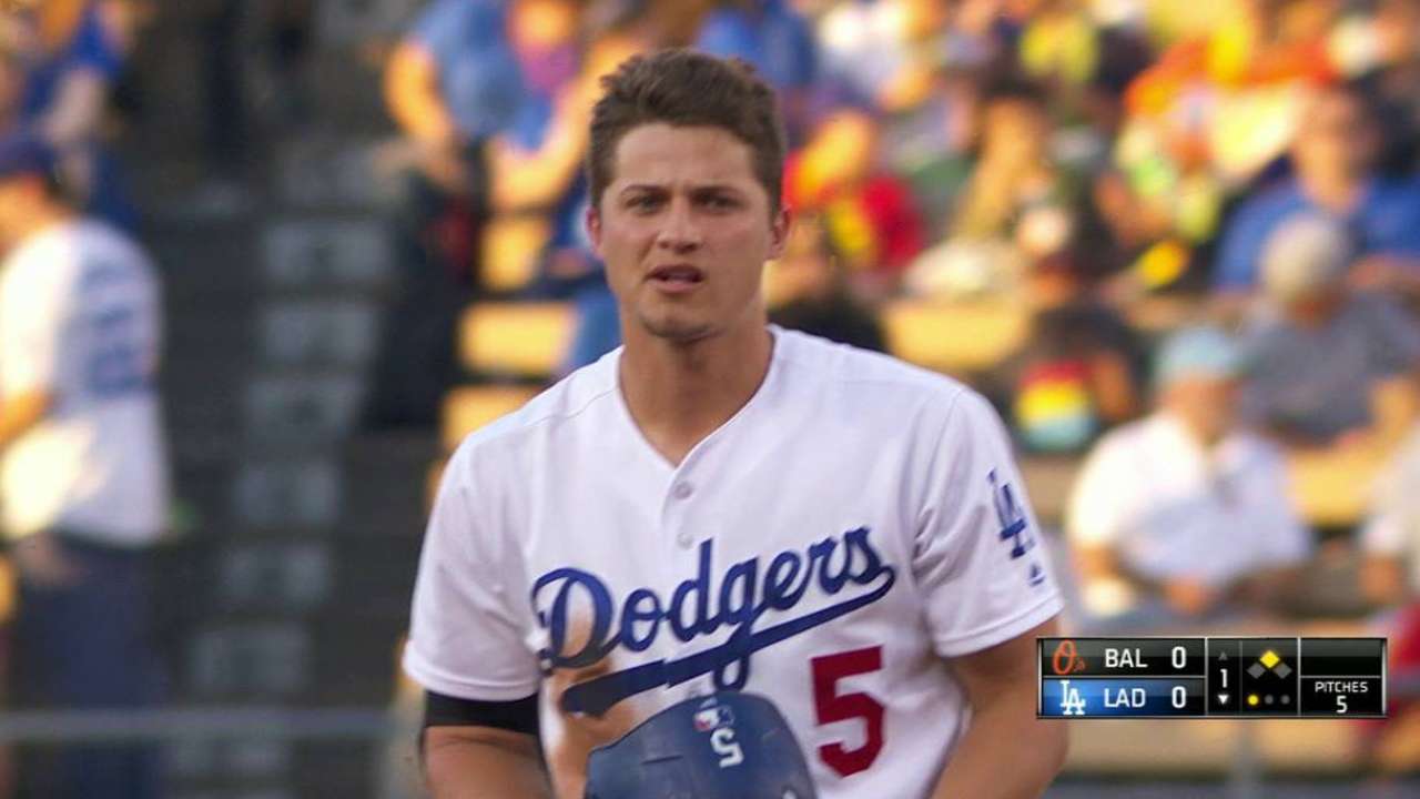 Seager's double extends streak