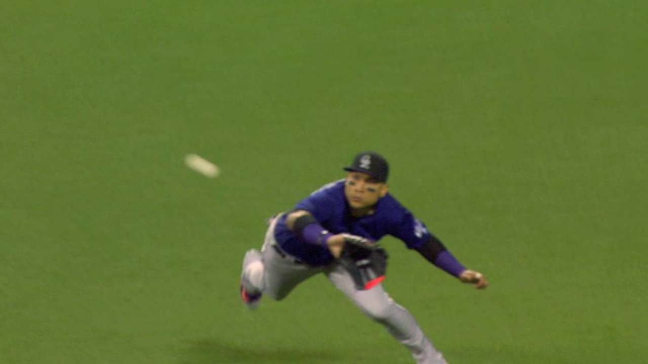 CarGo's diving catch ends frame