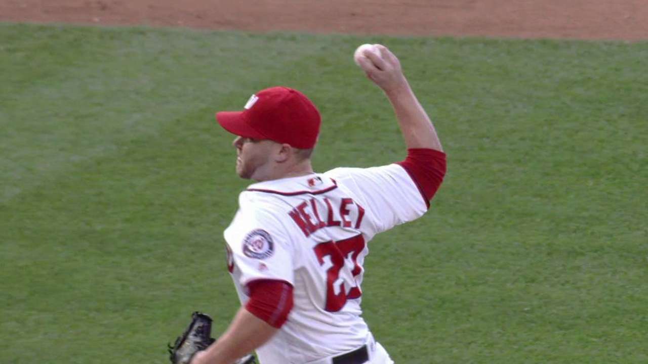 Kelley strikes out Carter in 8th