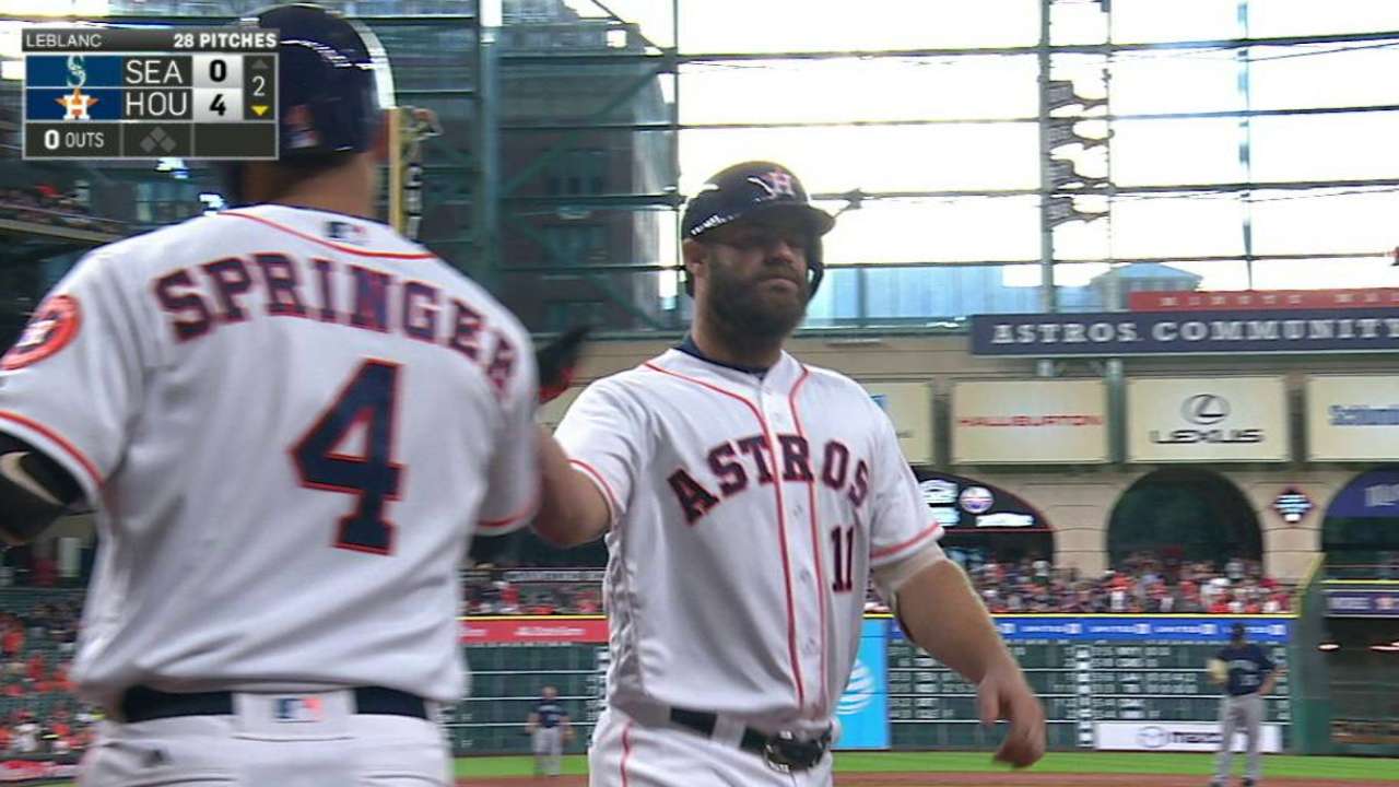 Gattis' solo tater