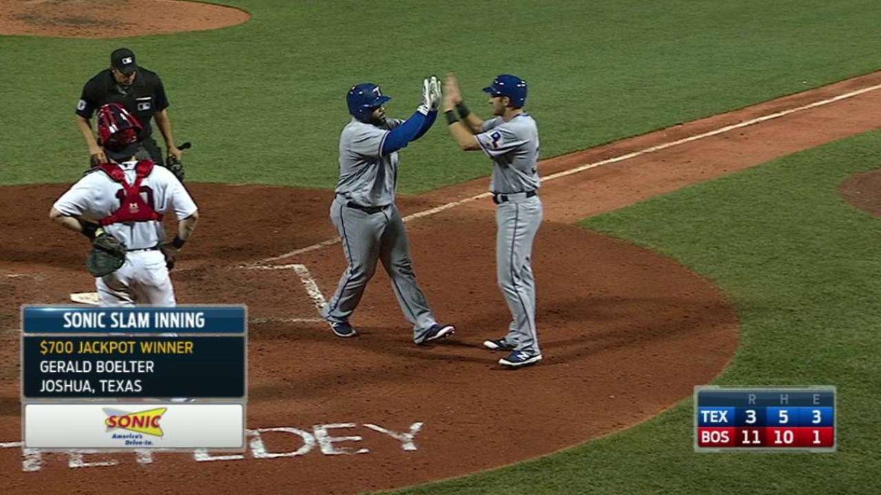 Fielder's 319th career homer