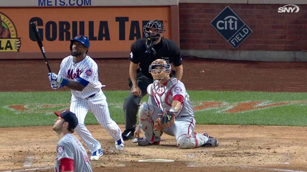 Reyes' second-deck homer