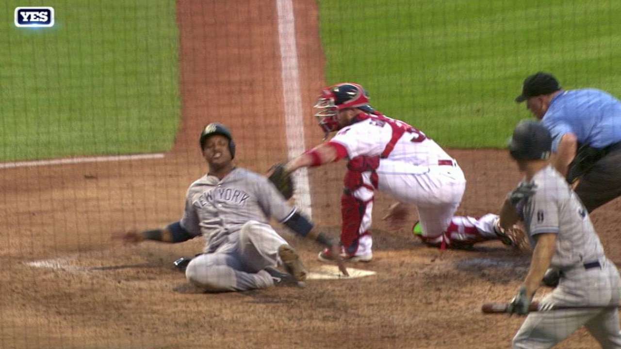 Headley's RBI single