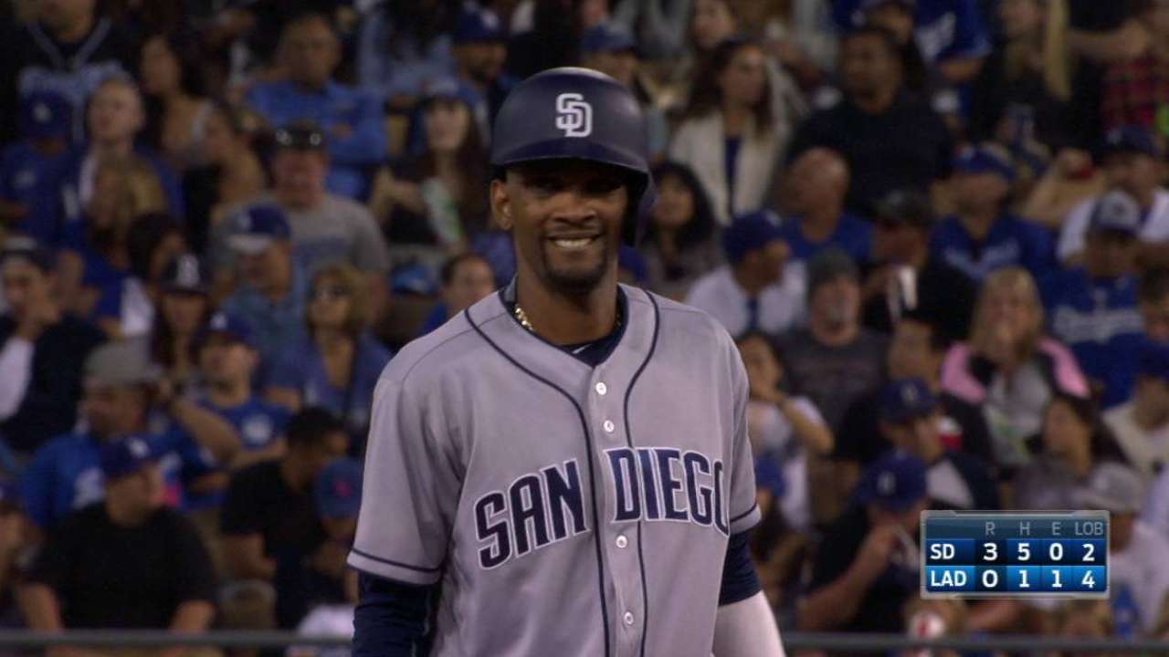 Padres blanquean a Dodgers de la mano de Pomeranz