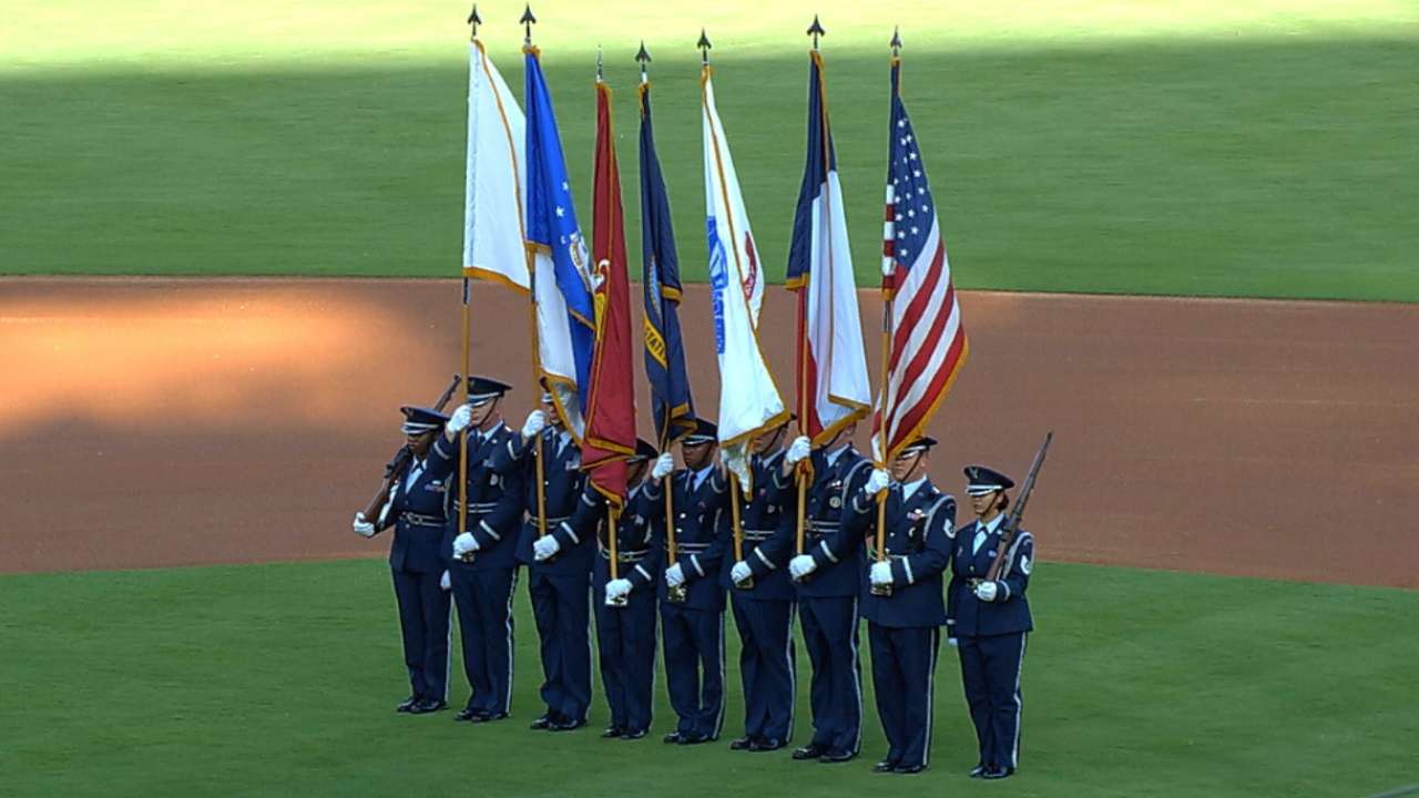 Dallas victims on minds of Rangers, Twins
