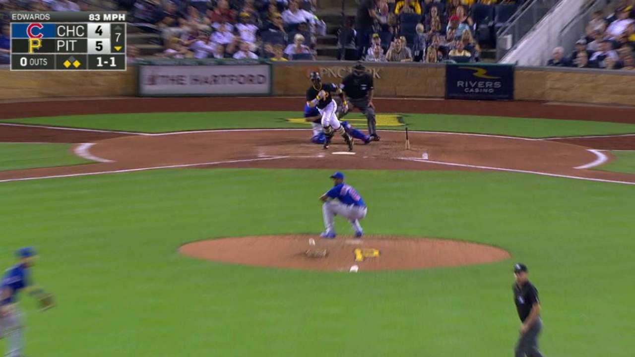 McCutchen lidera ataque de Piratas vs. Cubs, Arrieta