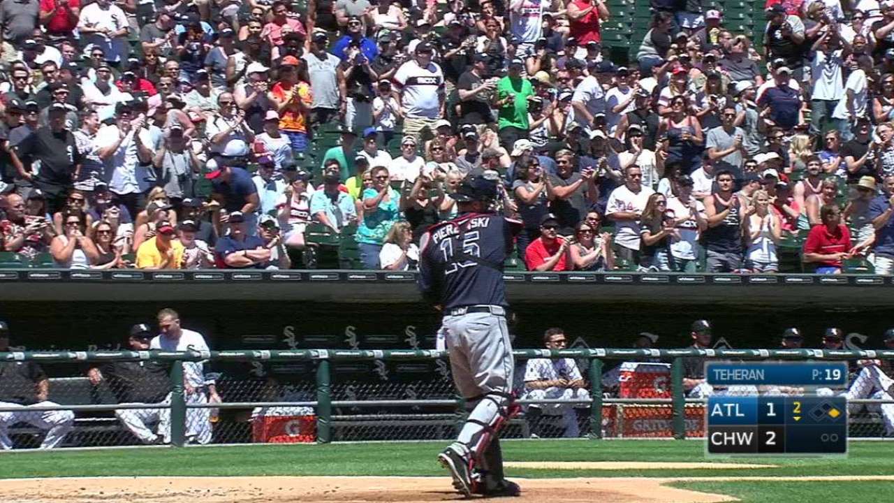 Pierzynski gets standing ovation