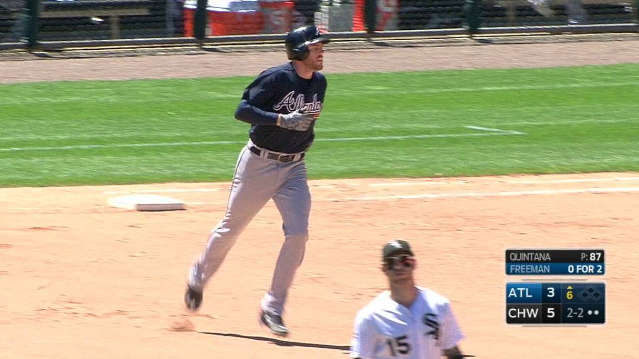 Freeman's solo homer