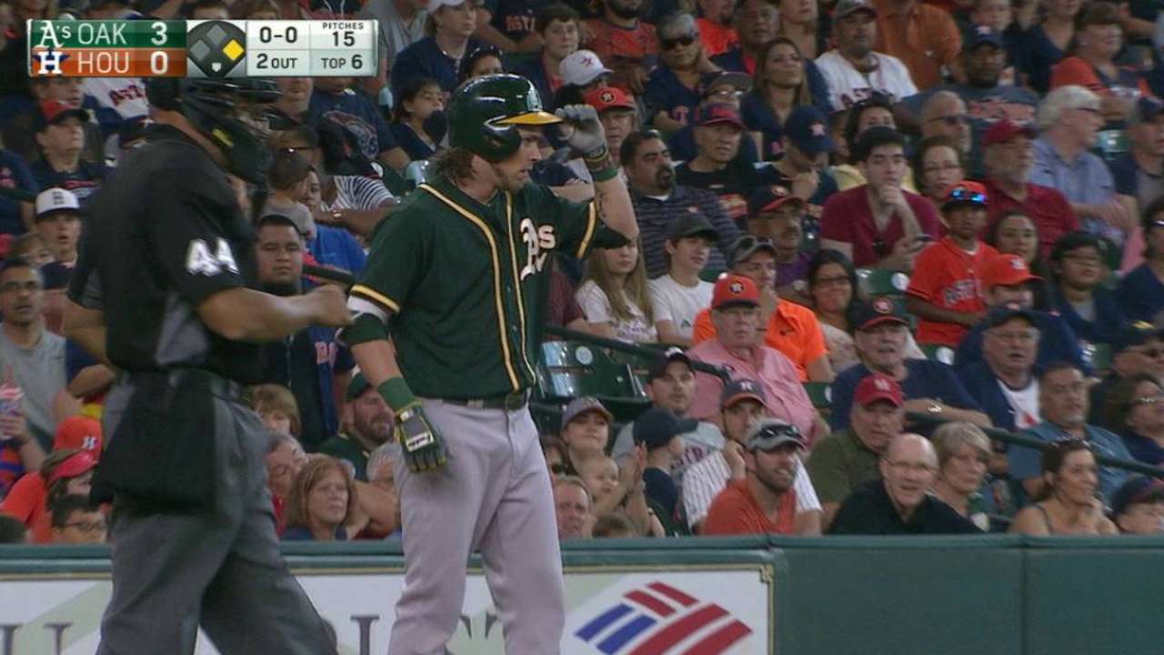 Reddick's 6th-inning triple