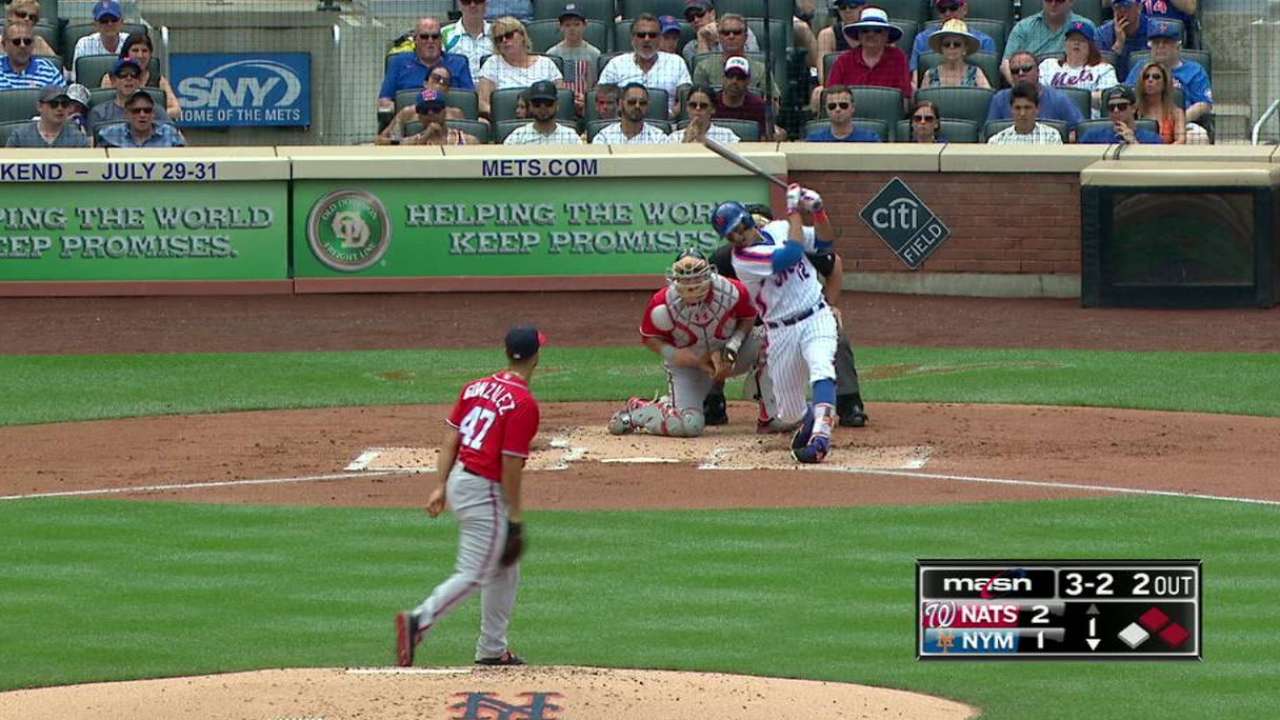 Gio fans Lagares swinging