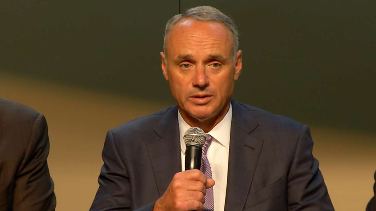 Manfred, panel on head safety