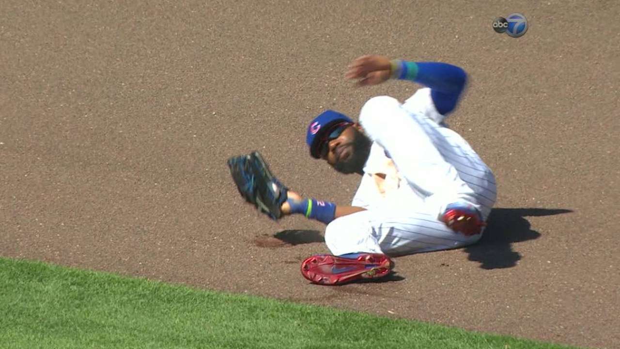 Heyward's sun-fighting catch