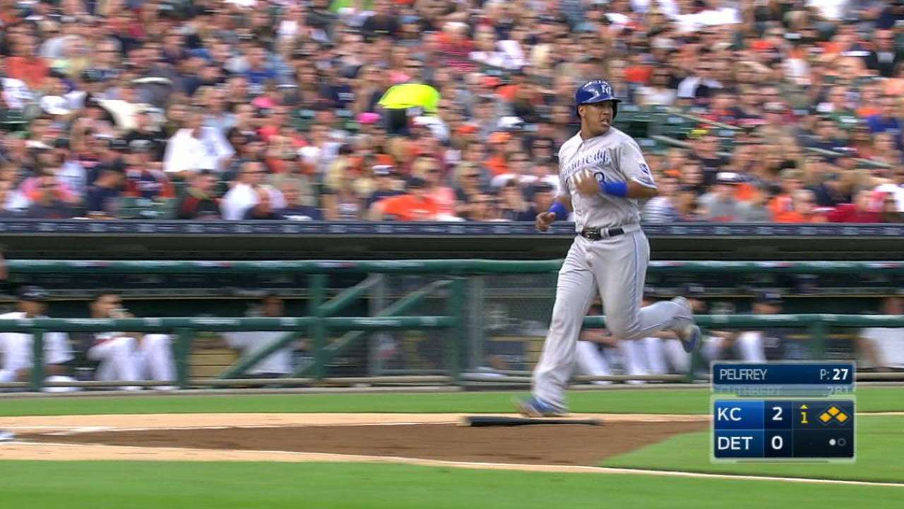 Salvador Pérez brilla y conduce victoria de Reales en Detroit