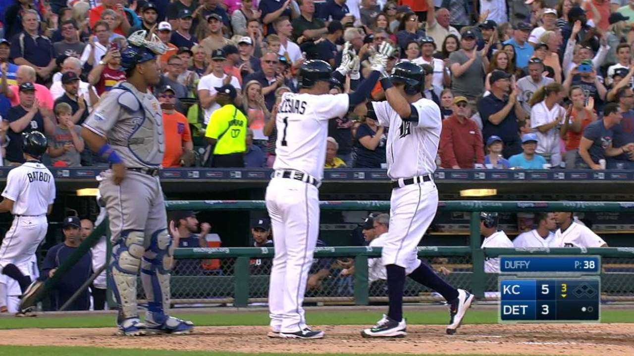 Kinsler's two-run home run