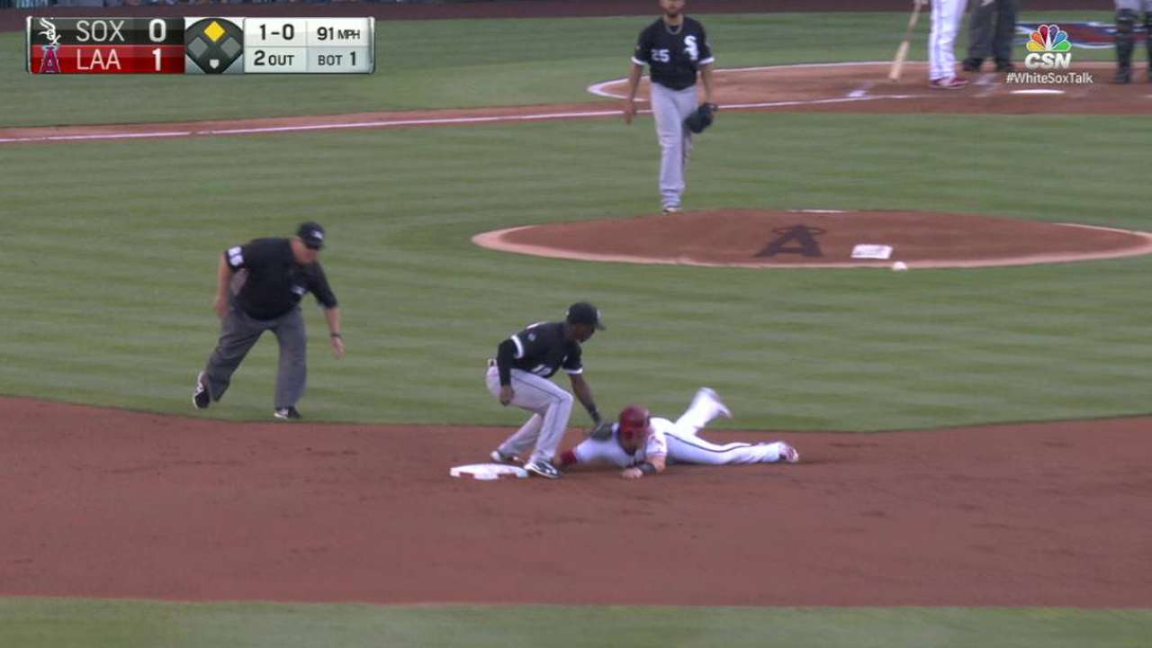 Navarro picks off Calhoun