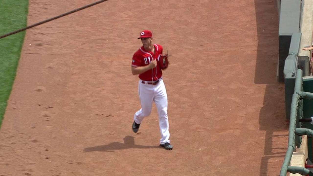 Lorenzen escapes a jam