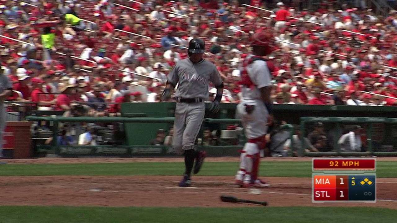 Yelich's two-run single
