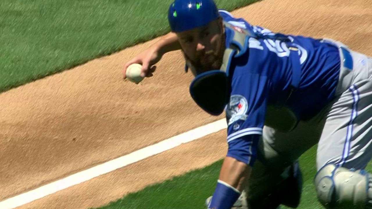Martin day to day after injuring knee in shower