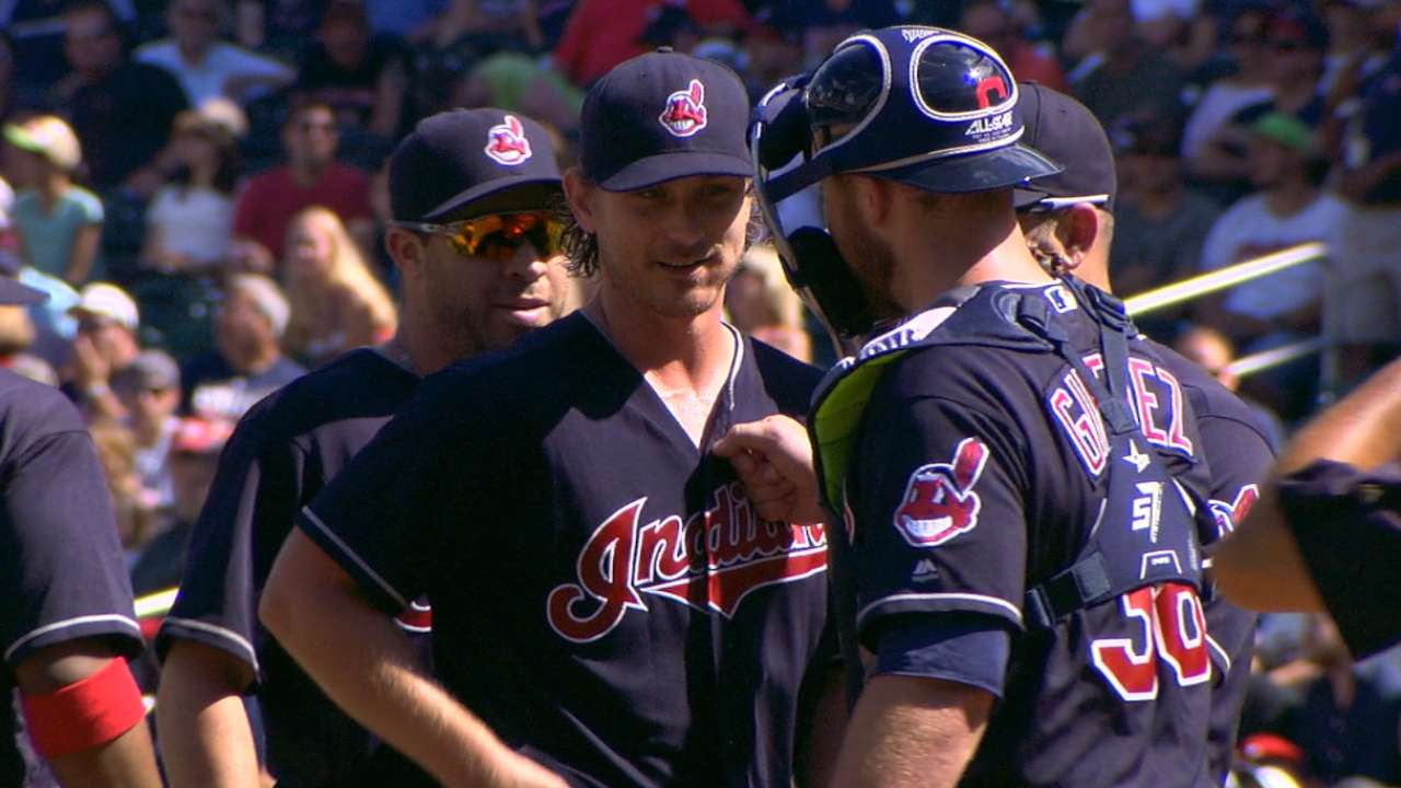 Tomlin's 7 2/3 strong innings