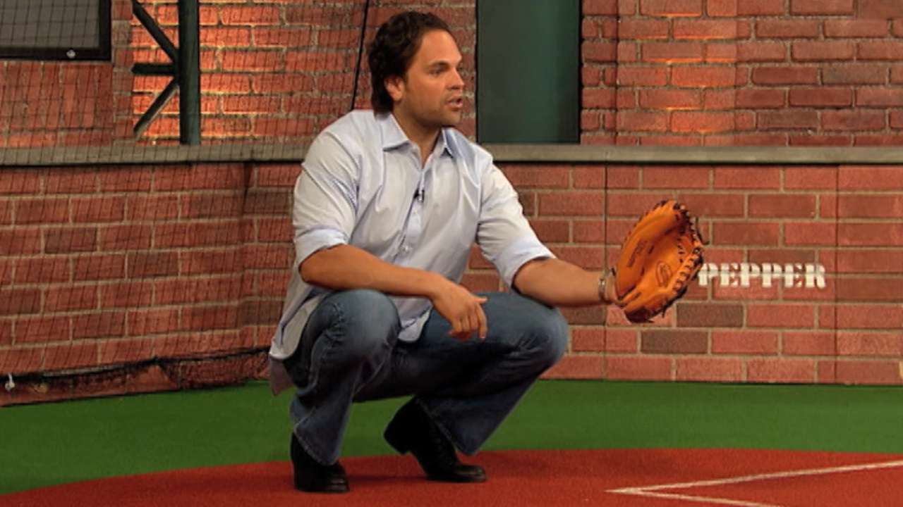 Known for big bat, Piazza was underrated defensively