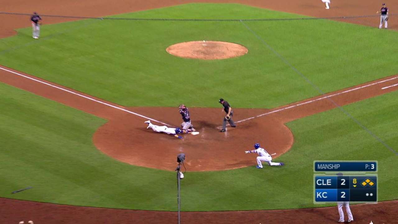 Orlando's go-ahead RBI single