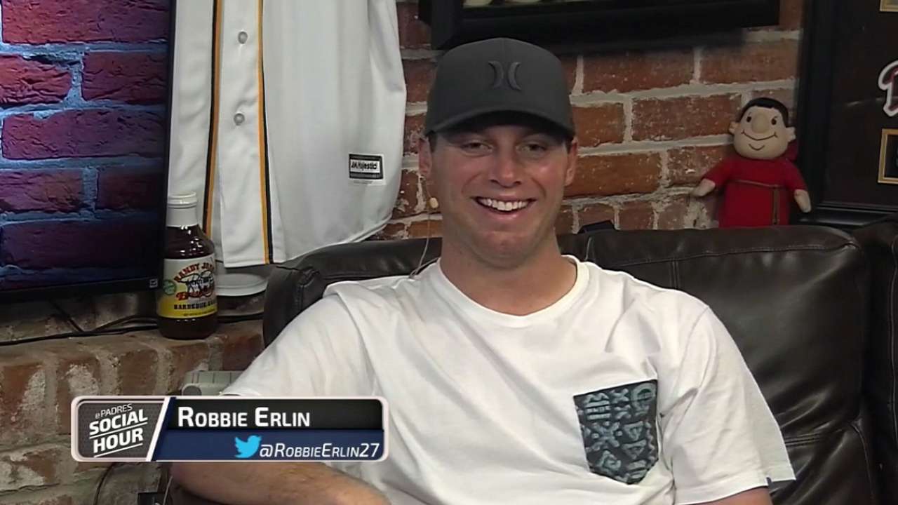 Padres Social Hour: Robbie Erlin