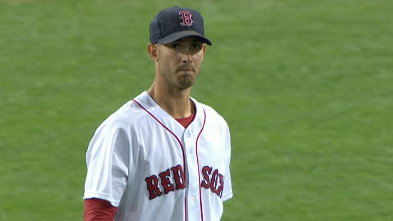 Porcello extends streak as Sox gain ground