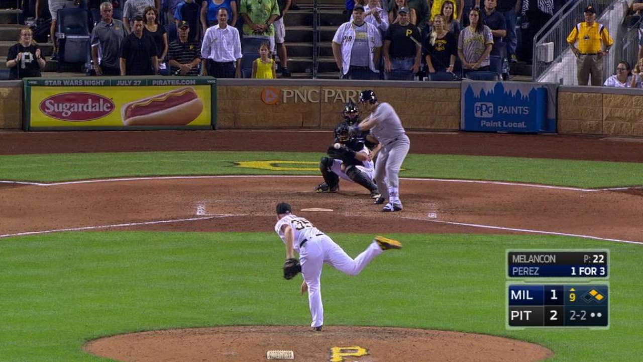 Perez's game-tying single