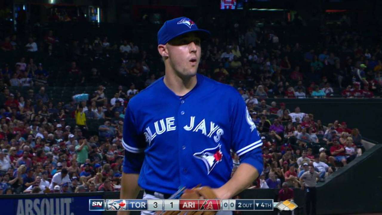Sanchez escapes a jam