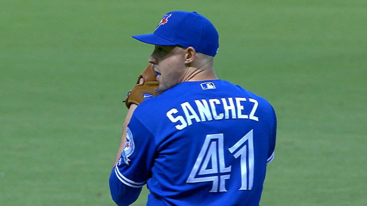 Sanchez, Encarnacion lift Jays past D-backs
