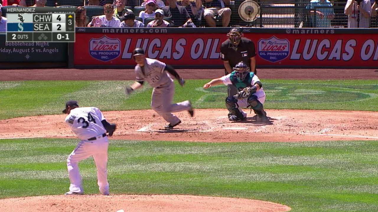 Hernandez snares comebacker