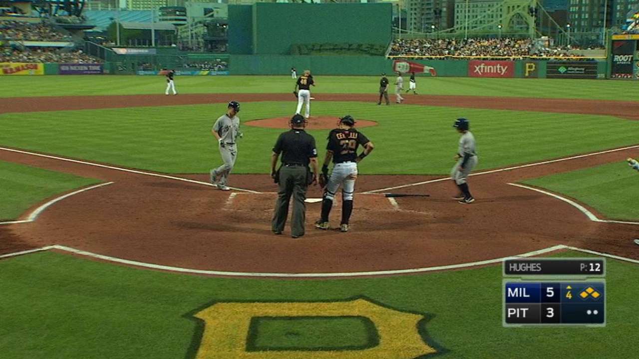 Carter walks with bases loaded
