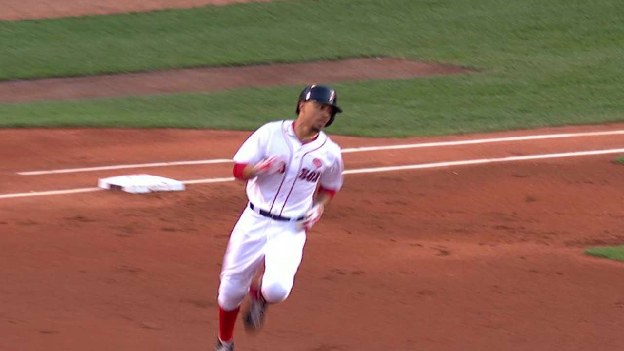Betts' leadoff homer