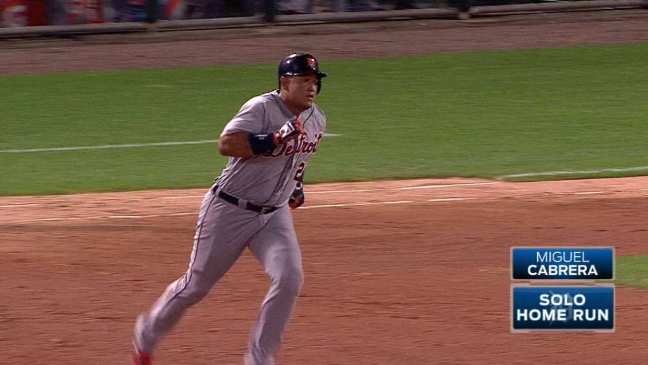 Cabrera, Tigres vencen a Chicago en lluvioso juego