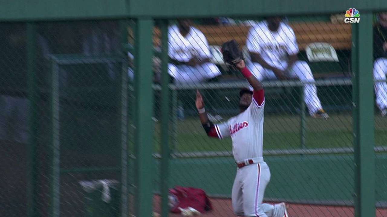 Herrera's leaping catch