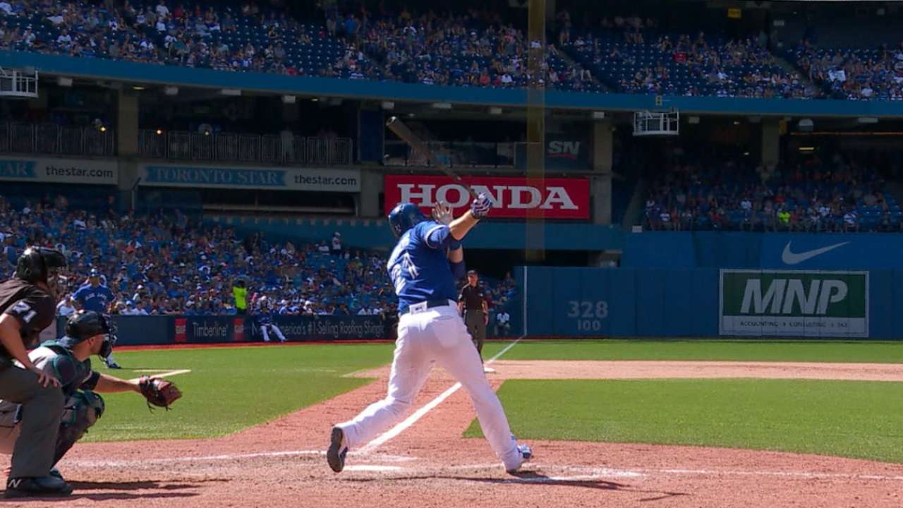 Saunders' two-homer day