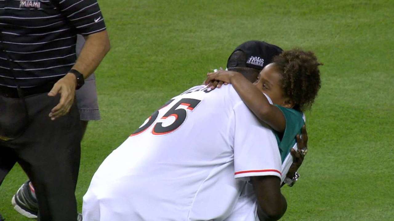 Dontrelle returns to Miami for bobblehead night