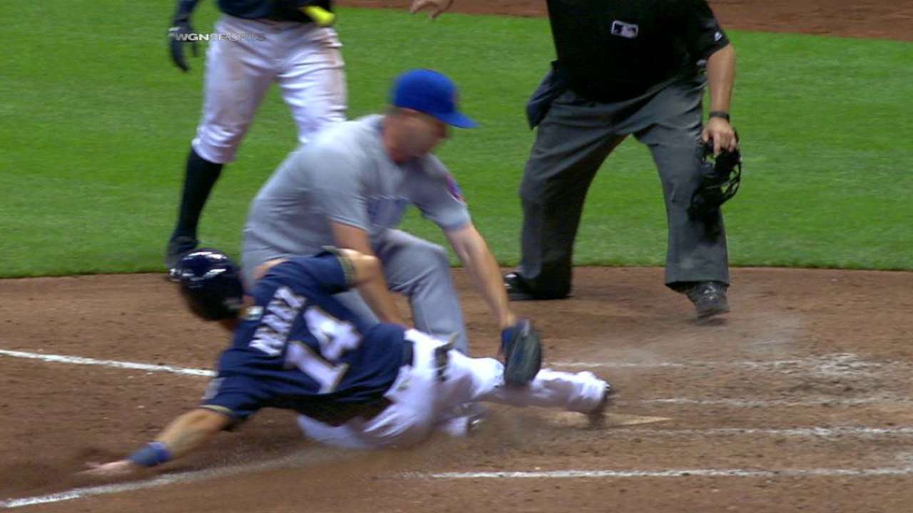 Warren nabs Perez at the plate