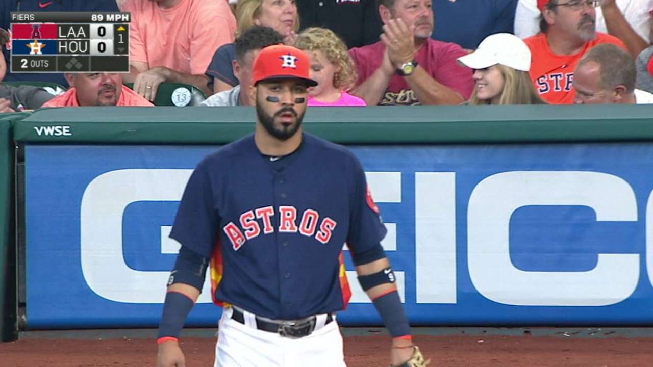 Gonzalez's smooth catch