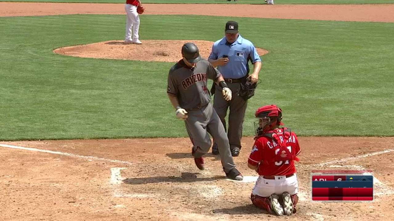 Arizona's bats break out in big way in finale