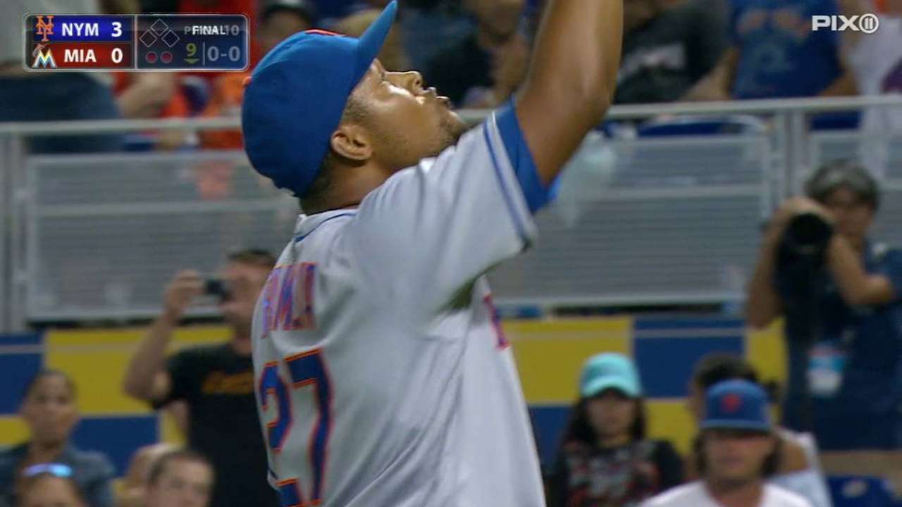 Familia records the save