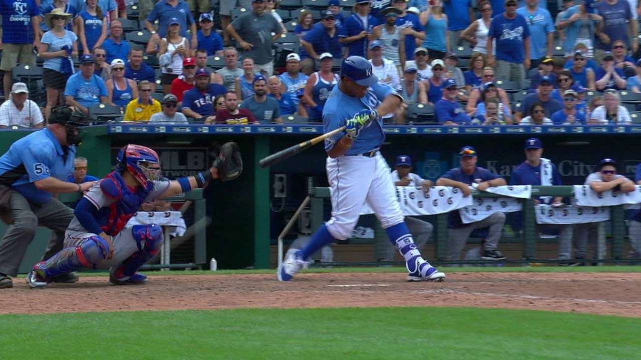 Ball hits Perez's bat in 9th