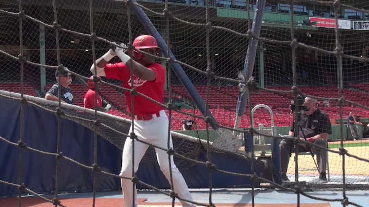 Top prospect Lewis recovering well from knee surgery