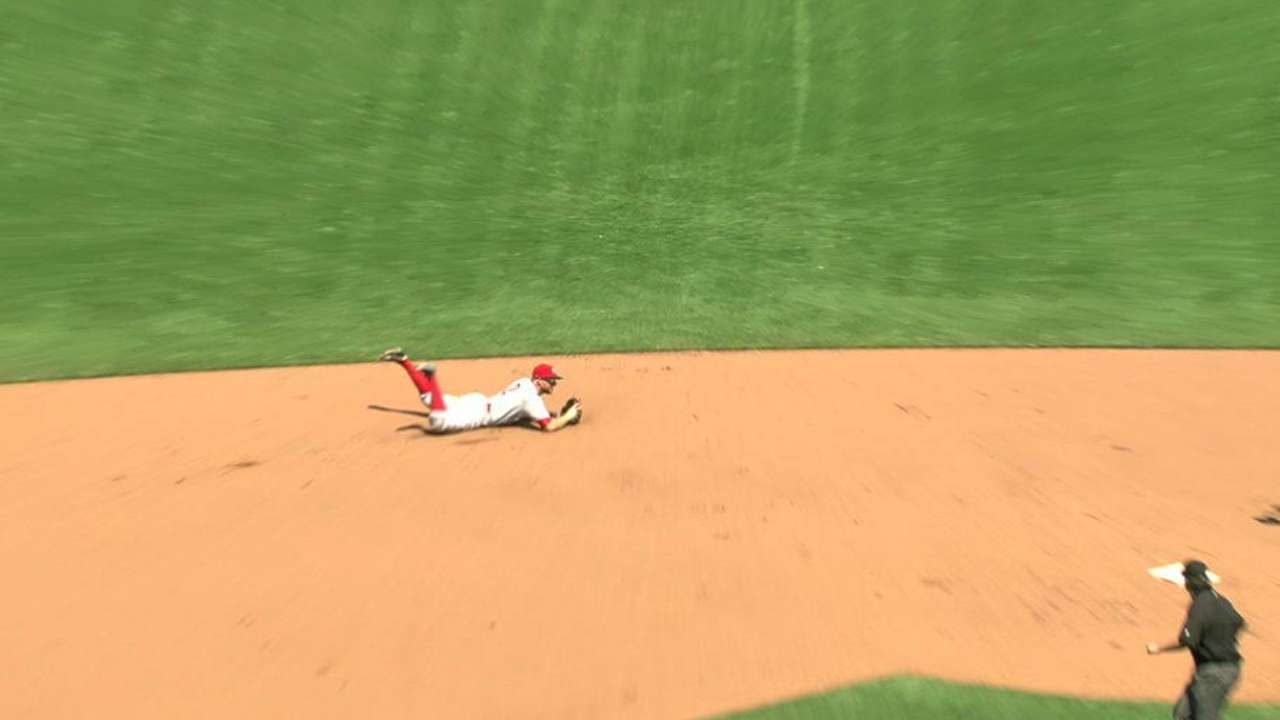 Cozart's diving play
