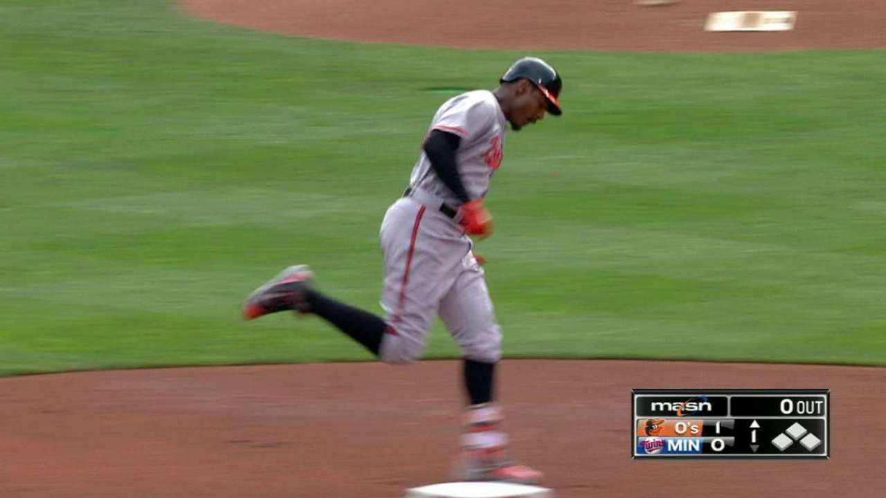Jones' leadoff homer