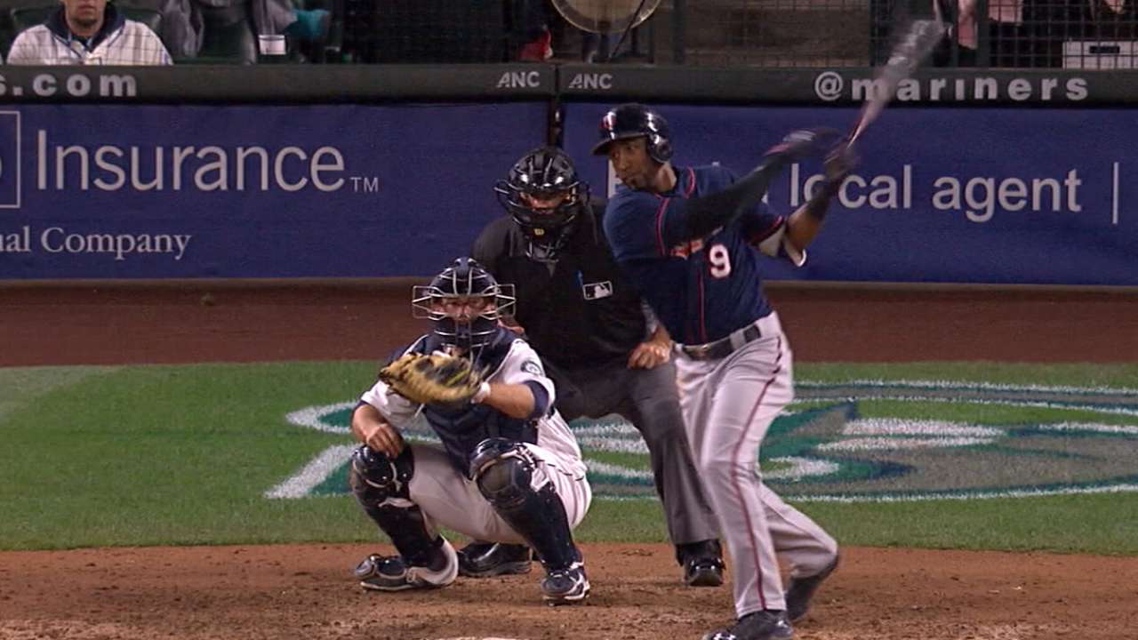 Nunez traded to the Giants
