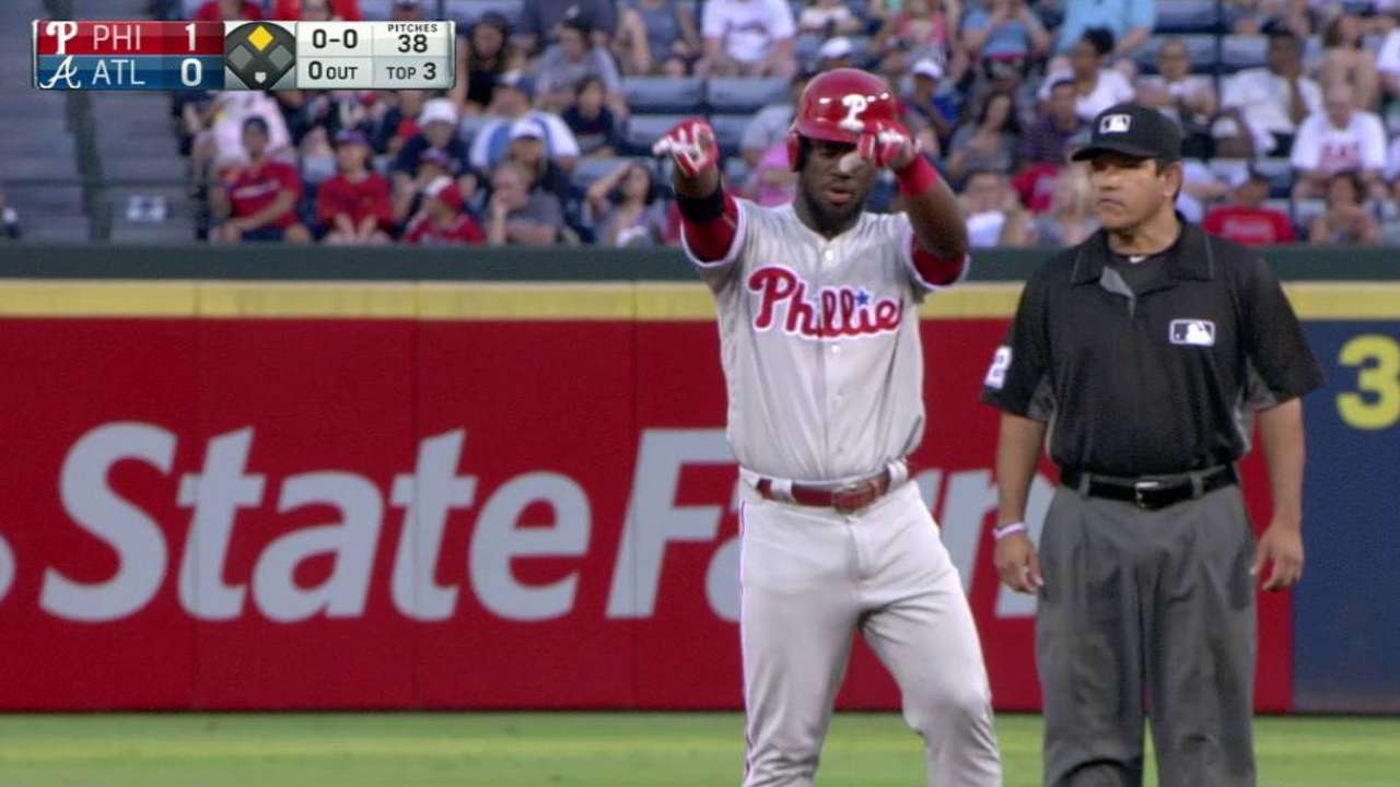 Phils can't deliver offense in tough loss