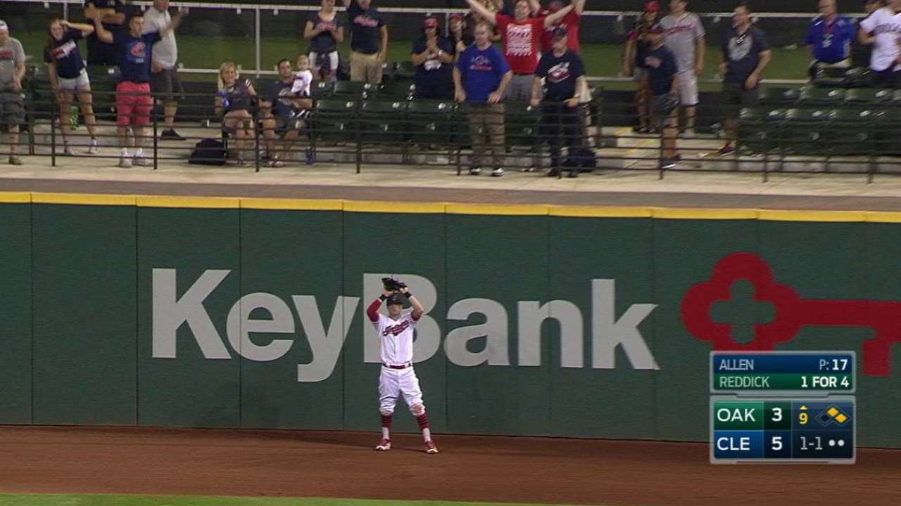 Bullpen shakes off trade rumors, shuts down A's