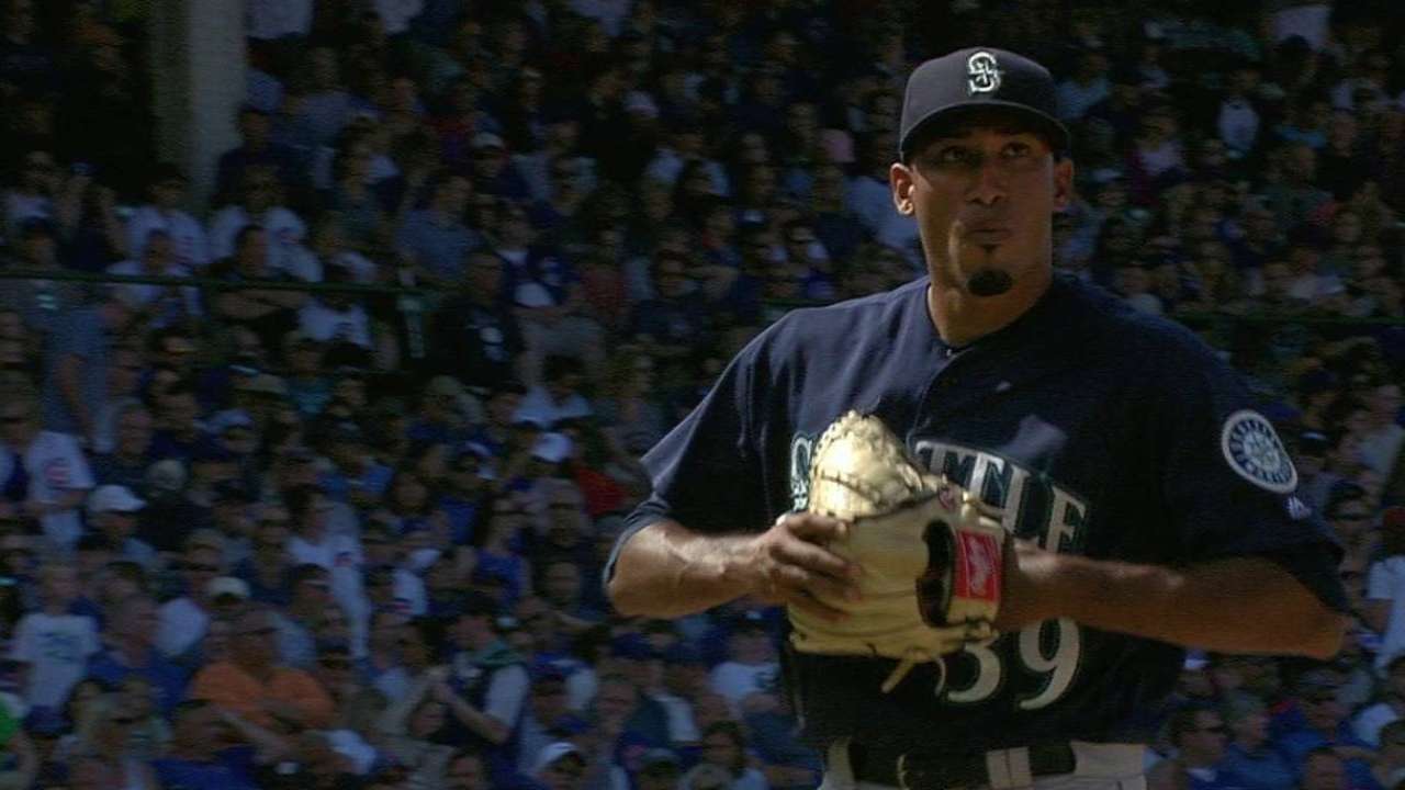 Diaz fans Fowler in 8th