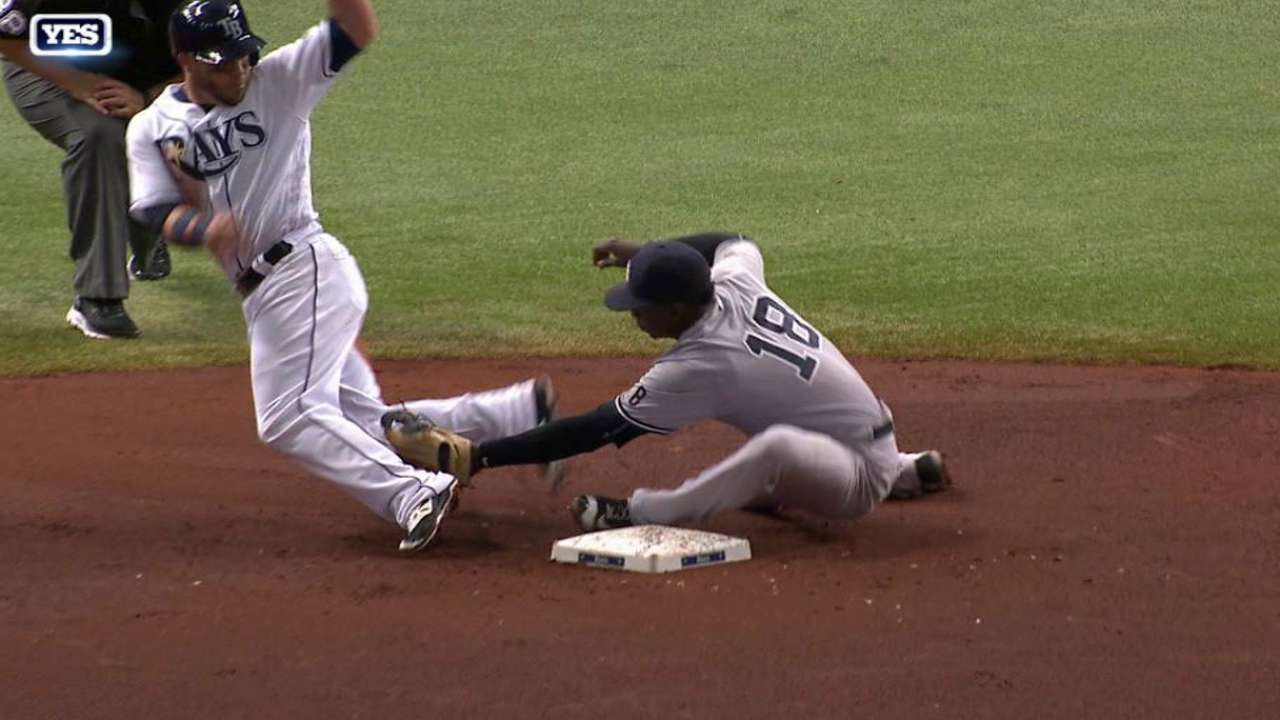 Romine throws out Pearce